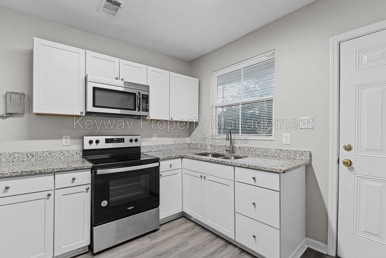 1120 Dodge Ln #12 - Photo 6 of 16