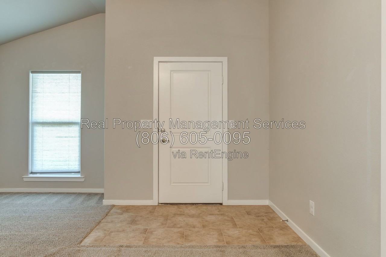 7518 30th St - Photo 2 of 31