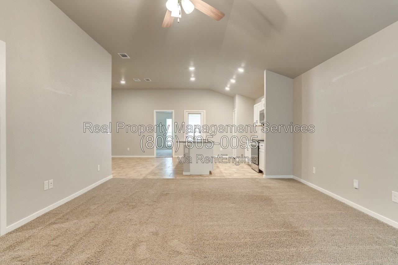 7518 30th St - Photo 4 of 31