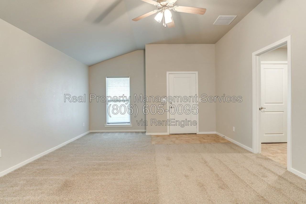 7518 30th St - Photo 7 of 31