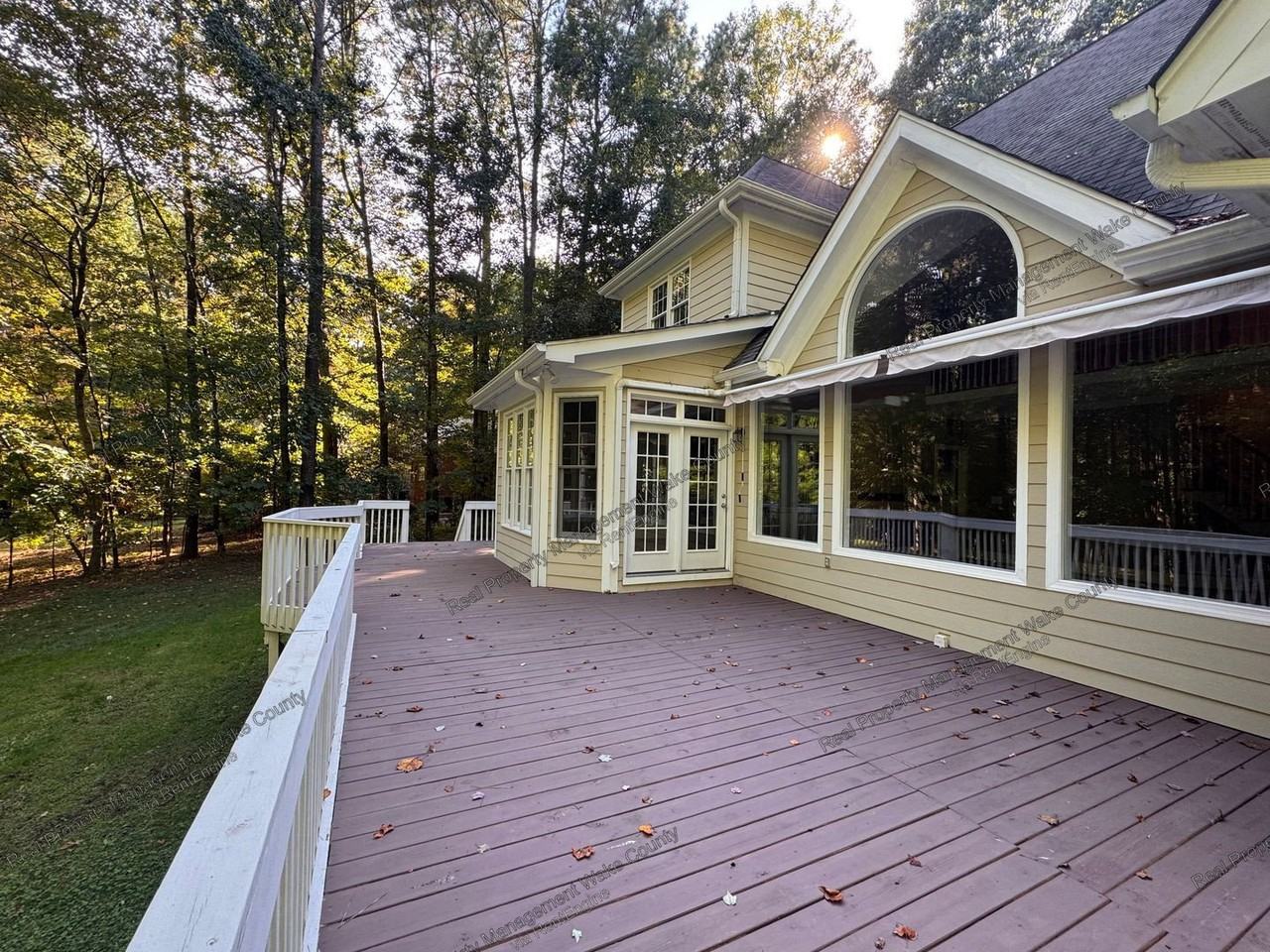 8001 Hawkshead Rd - Photo 7 of 50