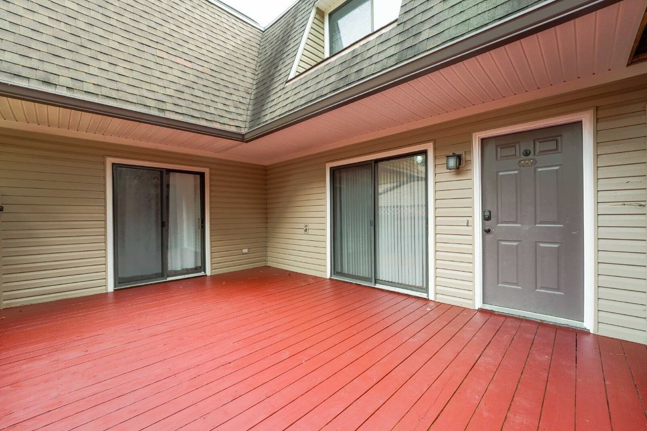 384 Summerwalk Cir - Photo 2 of 21
