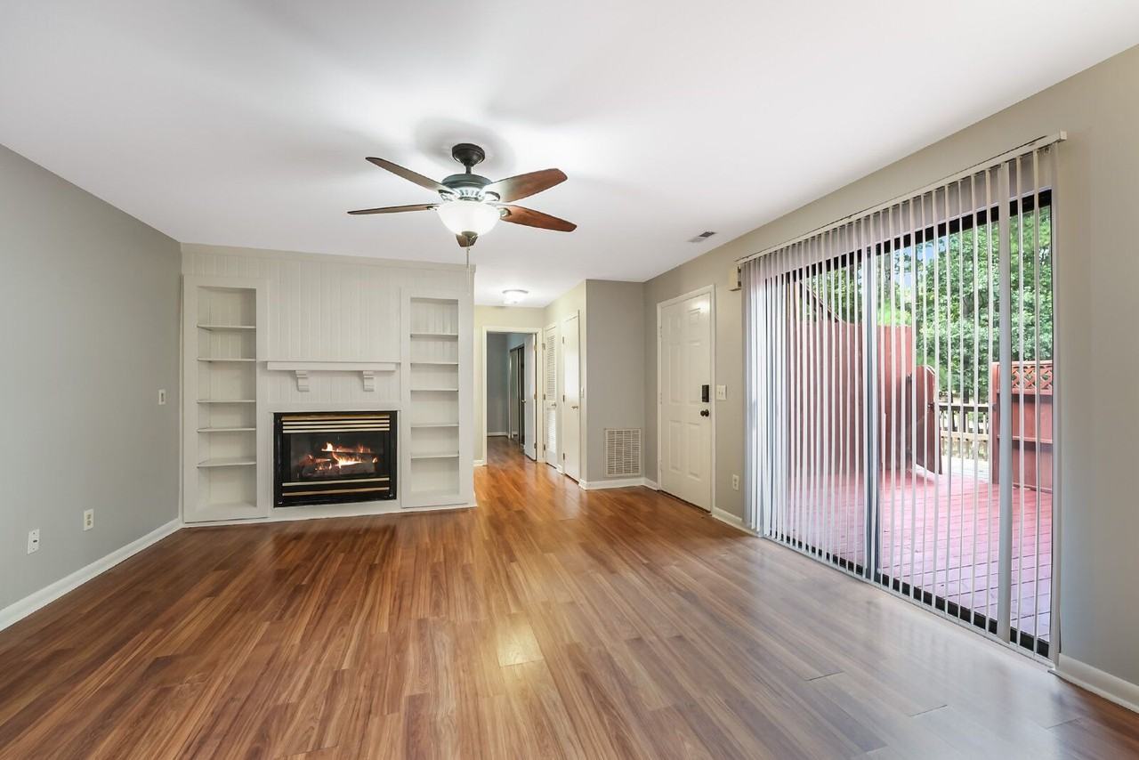 384 Summerwalk Cir - Photo 3 of 21