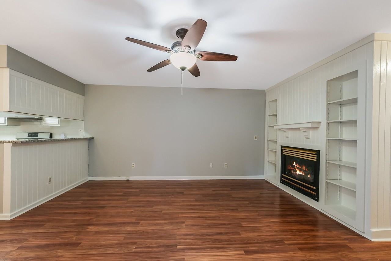384 Summerwalk Cir - Photo 4 of 21