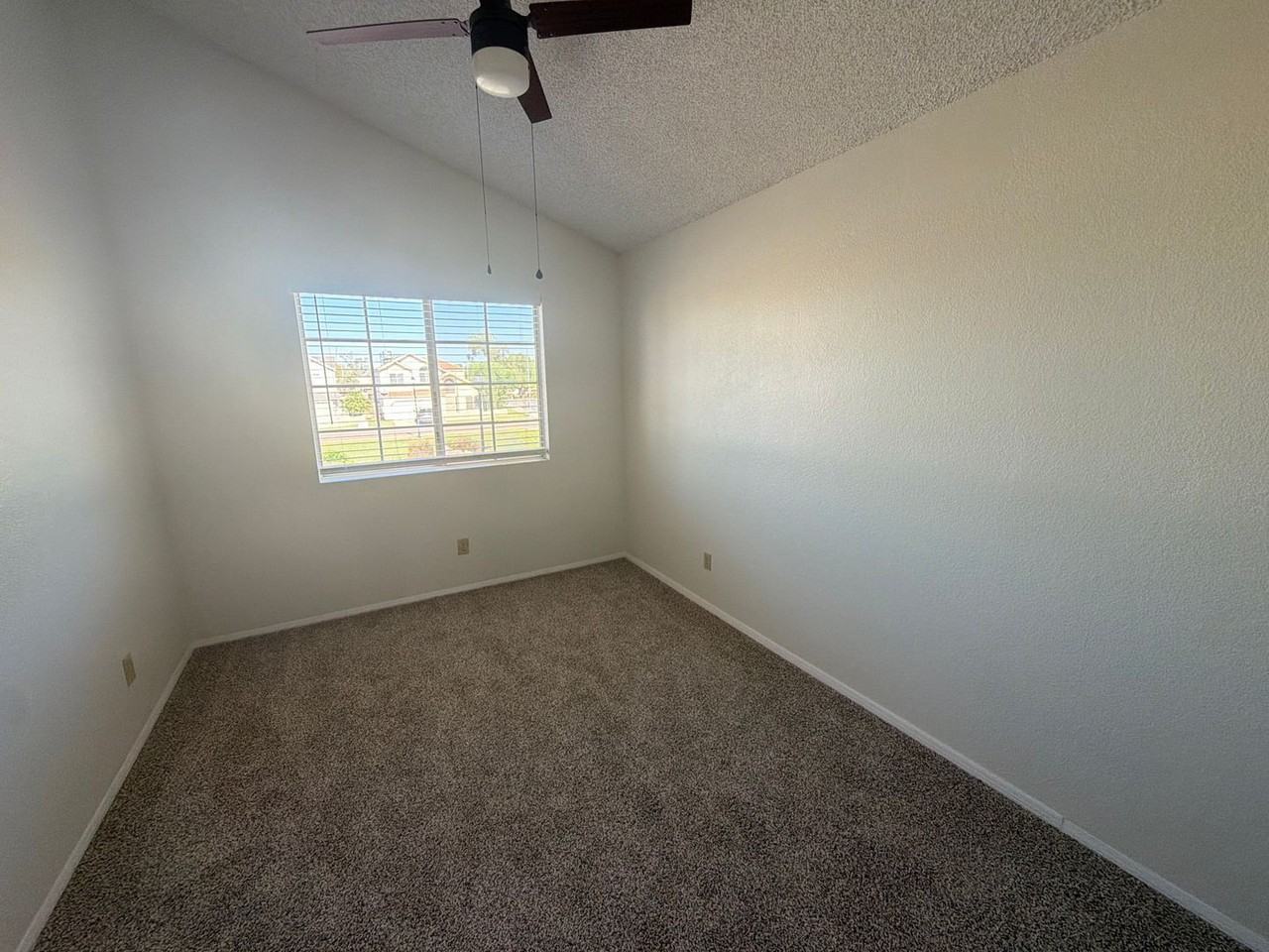 5051 W Mercury Way - Photo 5 of 13