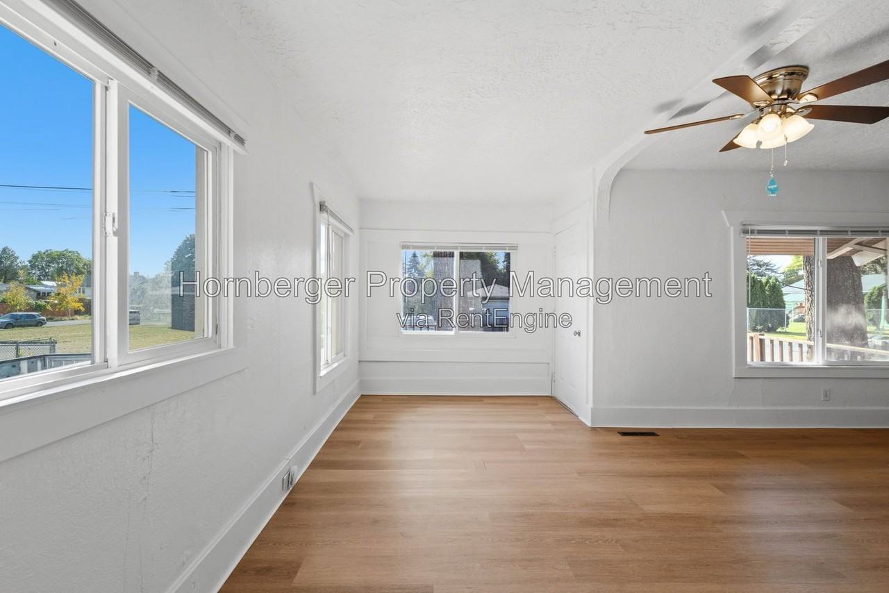 1617 E Marietta Ave - Photo 3 of 30