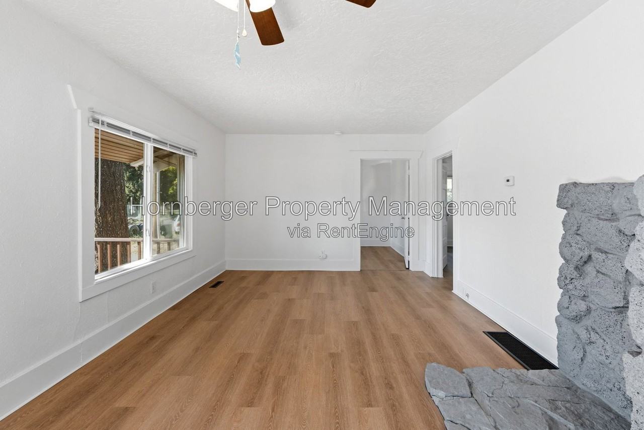 1617 E Marietta Ave - Photo 4 of 30