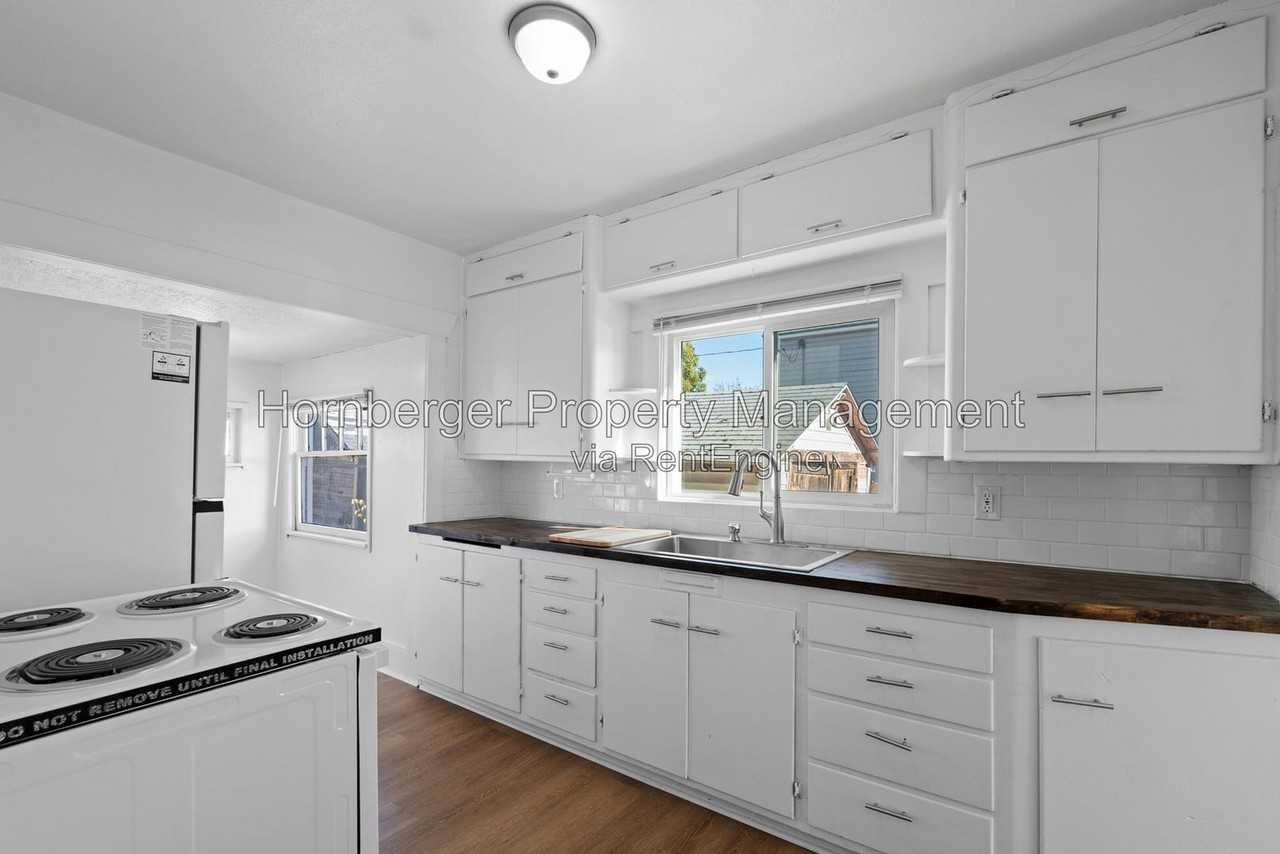 1617 E Marietta Ave - Photo 7 of 30