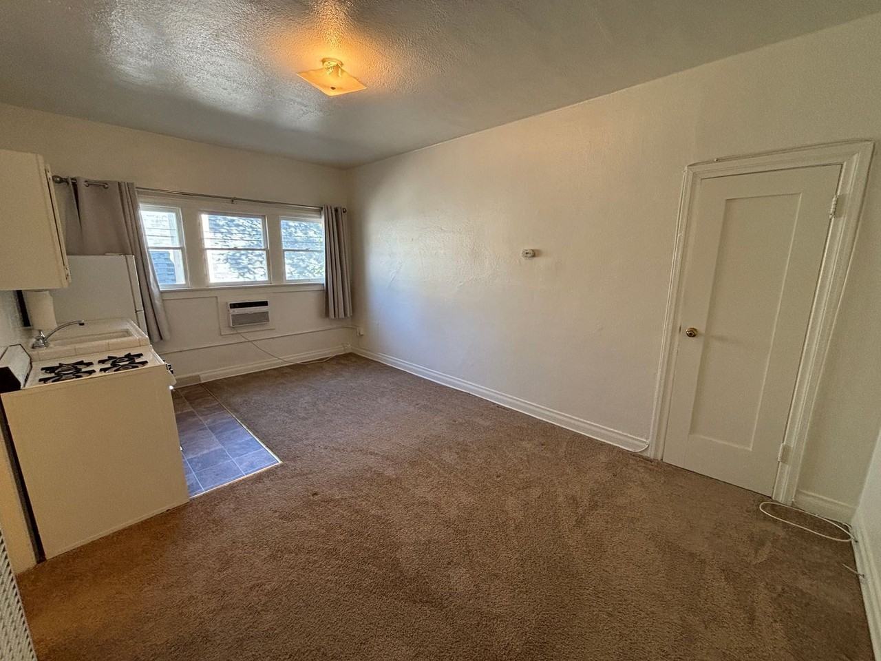 3623 Chestnut St #J - Photo 5 of 12