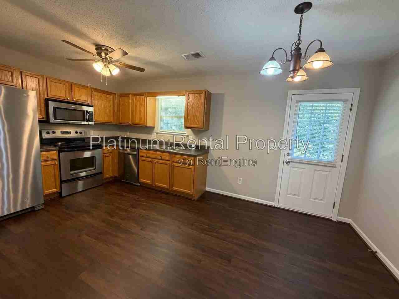 146 Madison Pl - Photo 7 of 27