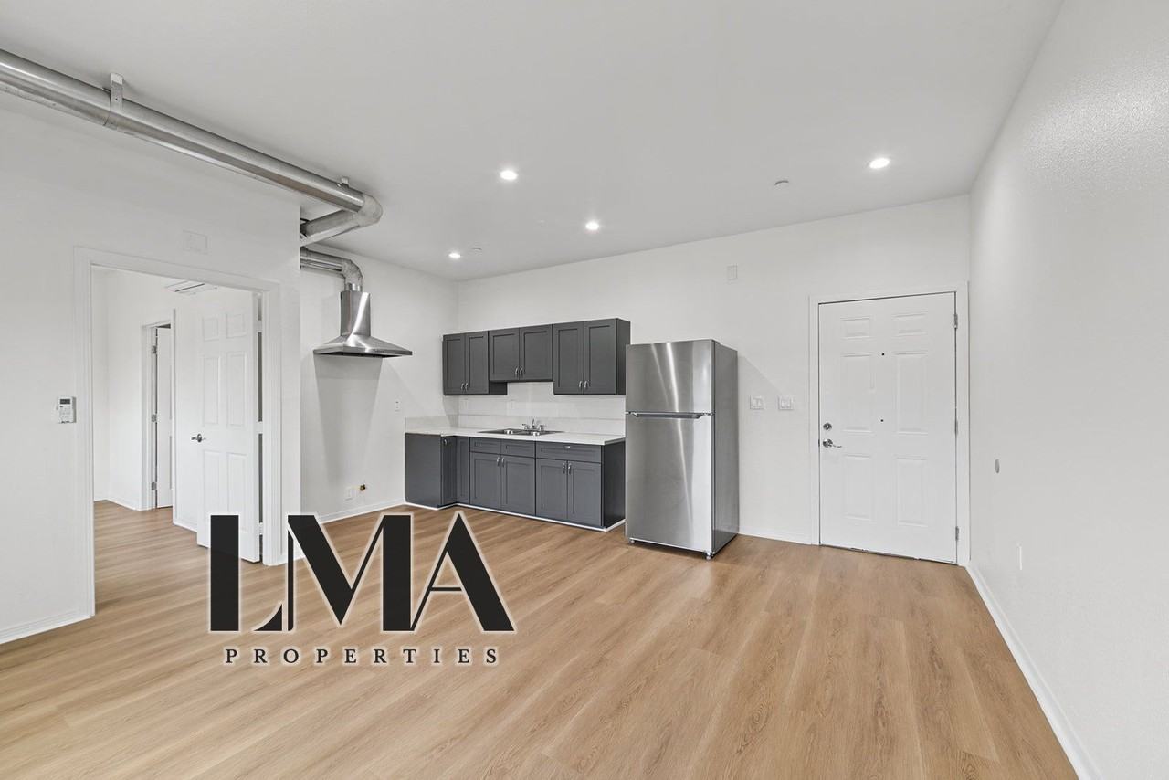 611 W 82nd St #209 - Photo 2 of 11