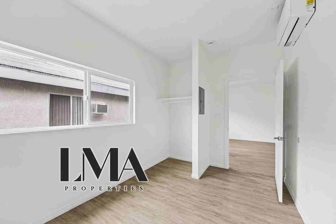 611 W 82nd St #205 - Photo 6 of 11