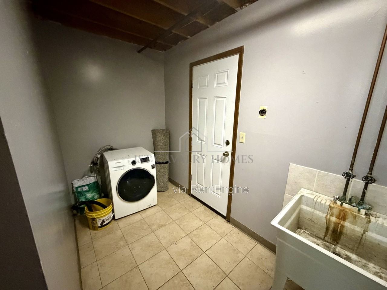 4264 S Main St #4266 - Photo 5 of 10