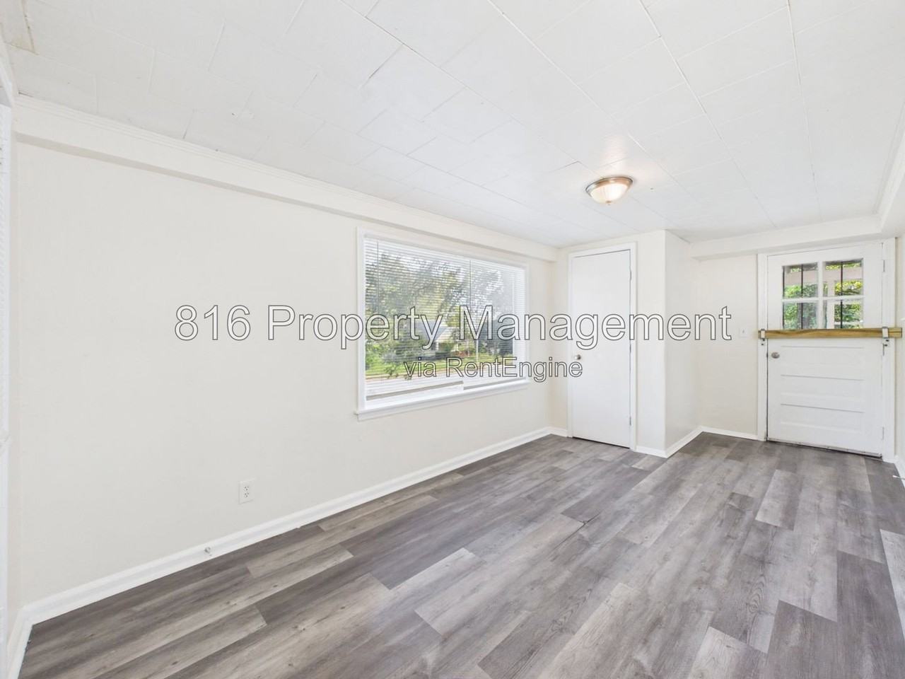 7222 Indiana Ave - Photo 4 of 32