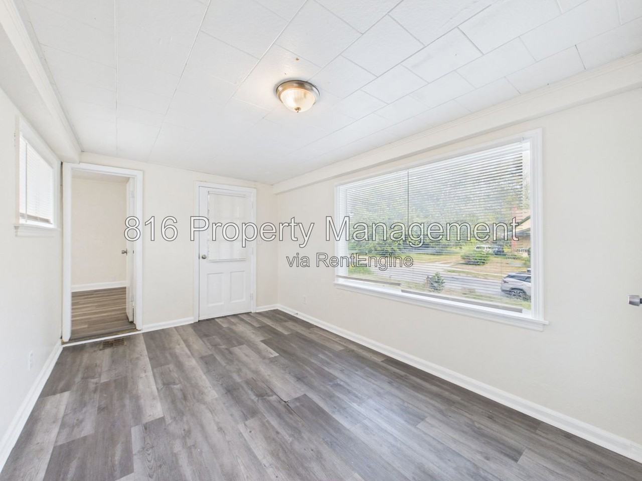7222 Indiana Ave - Photo 5 of 32