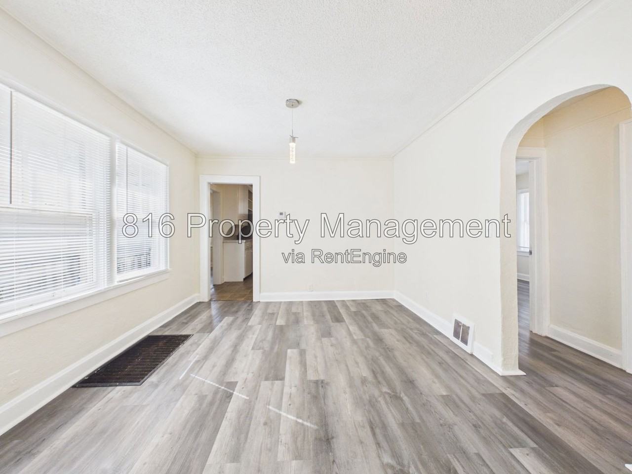 7222 Indiana Ave - Photo 6 of 32