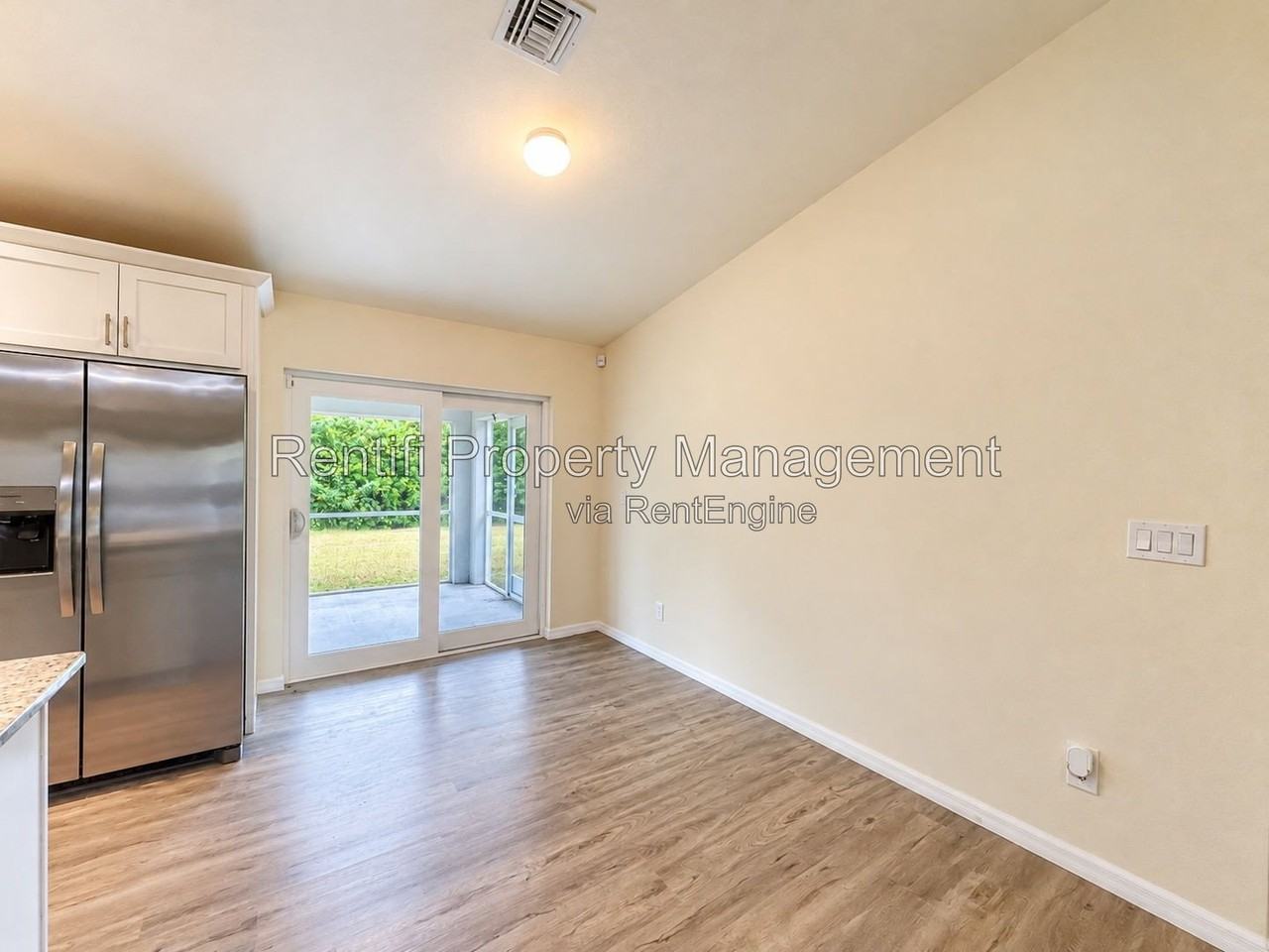 5059 N Peachtree Cir - Photo 7 of 20