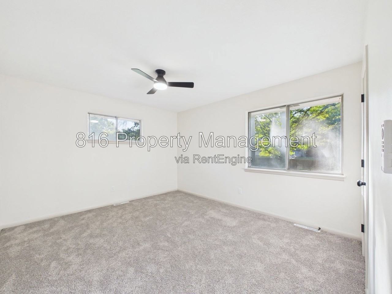 7913 Grandview St - Photo 7 of 19
