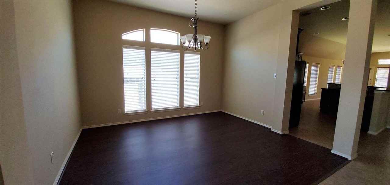 3107 Crystal Cascade Ln - Photo 7 of 26