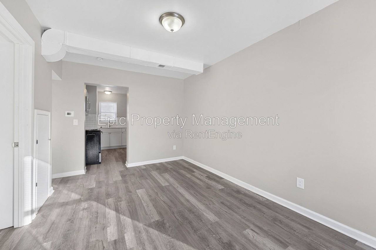 6797 Ford Ave - Photo 7 of 10