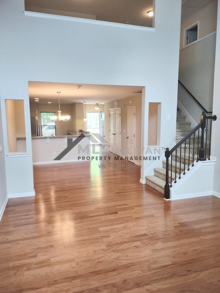 2004 Bartlett Cir - Photo 7 of 13