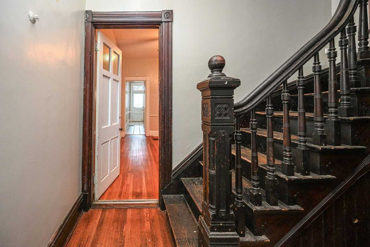 2361 W Clifton Ave - Photo 2 of 32