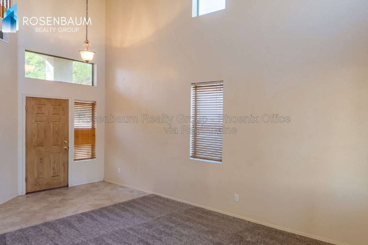 1582 E Wildhorse Pl - Photo 3 of 22