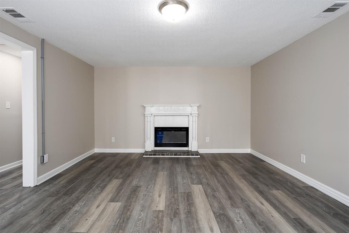 4237 Bear Creek Rd - Photo 6 of 25