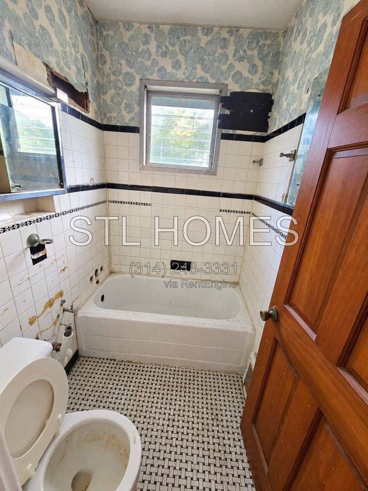 4521 Oakwood Ave - Photo 4 of 4