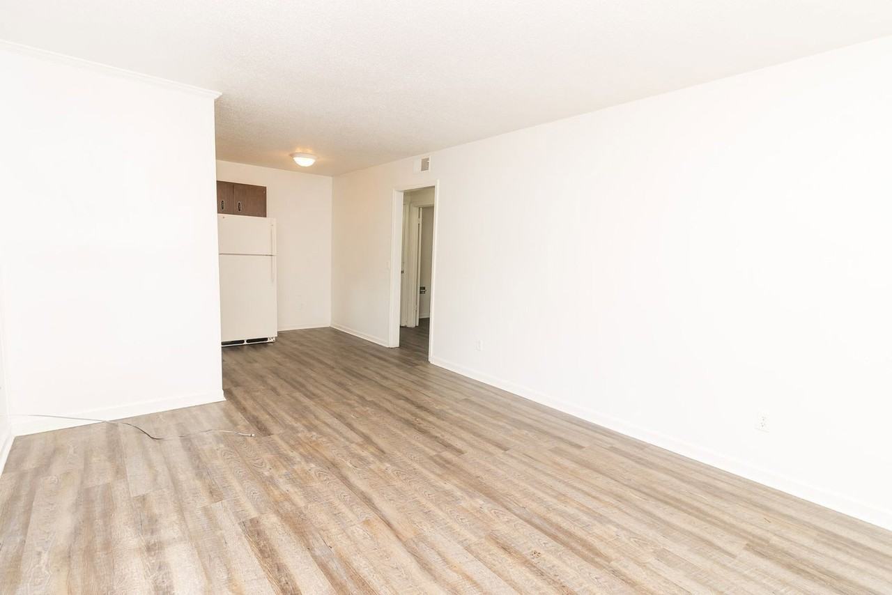 72 Nicole Ln - Photo 3 of 9