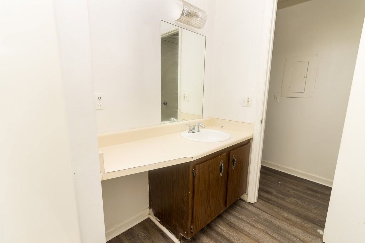 72 Nicole Ln - Photo 5 of 9