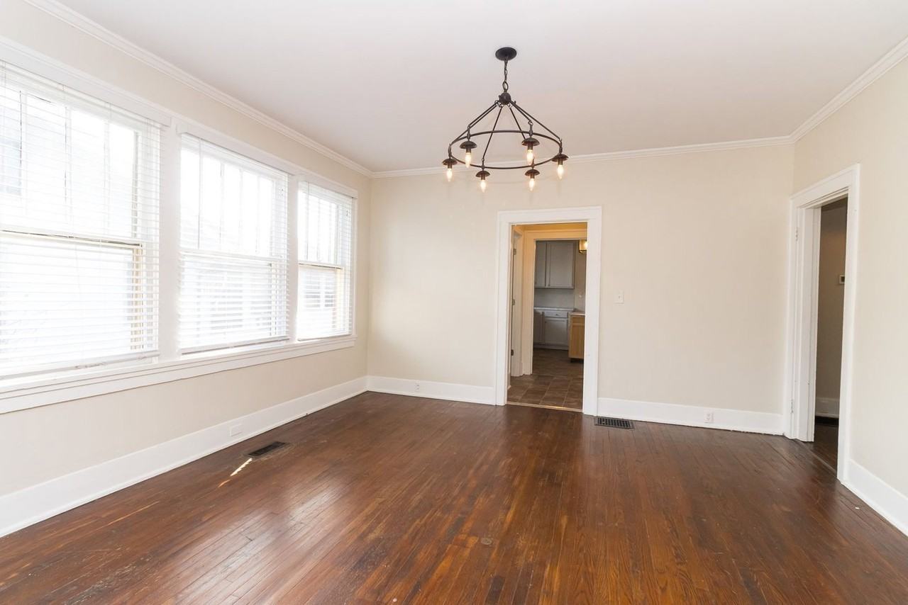 2112 Duncan Ave - Photo 3 of 17