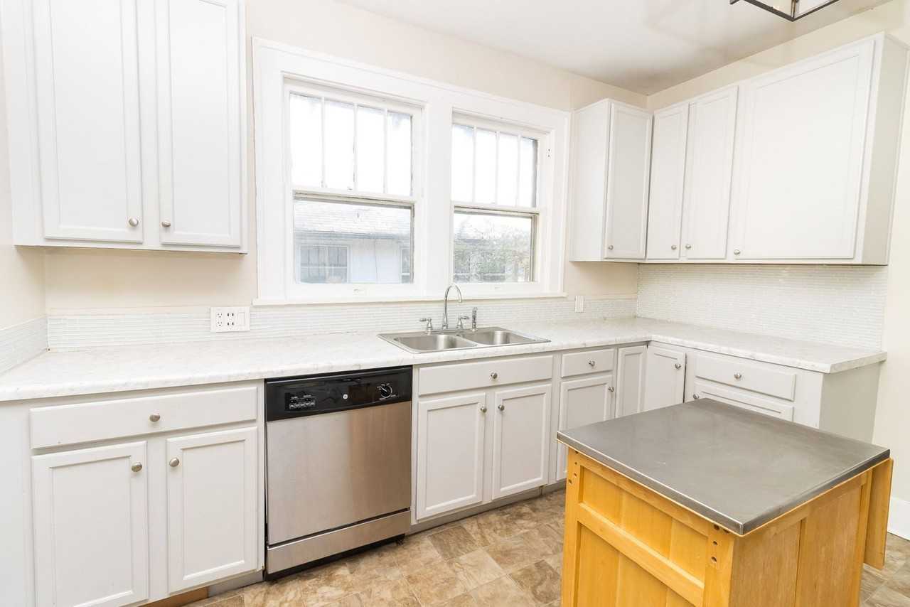 2112 Duncan Ave - Photo 7 of 17