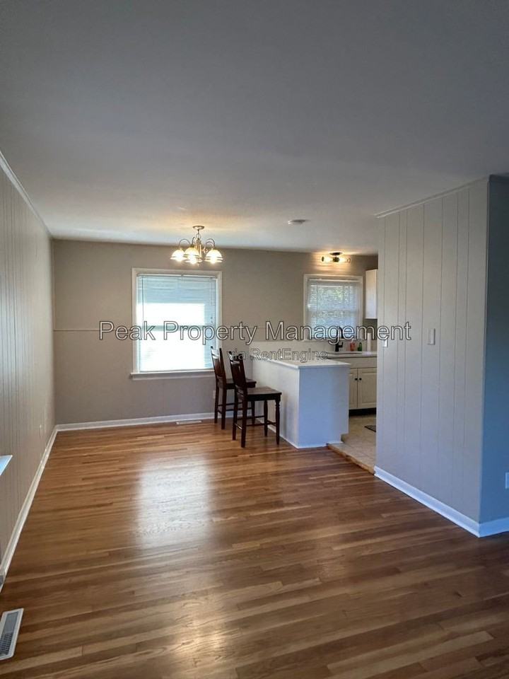 3712 Meridian Ave - Photo 6 of 8