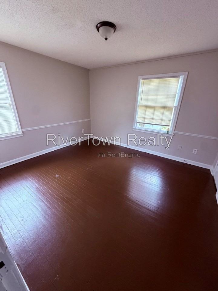 3723 Rhodes Ave - Photo 6 of 11