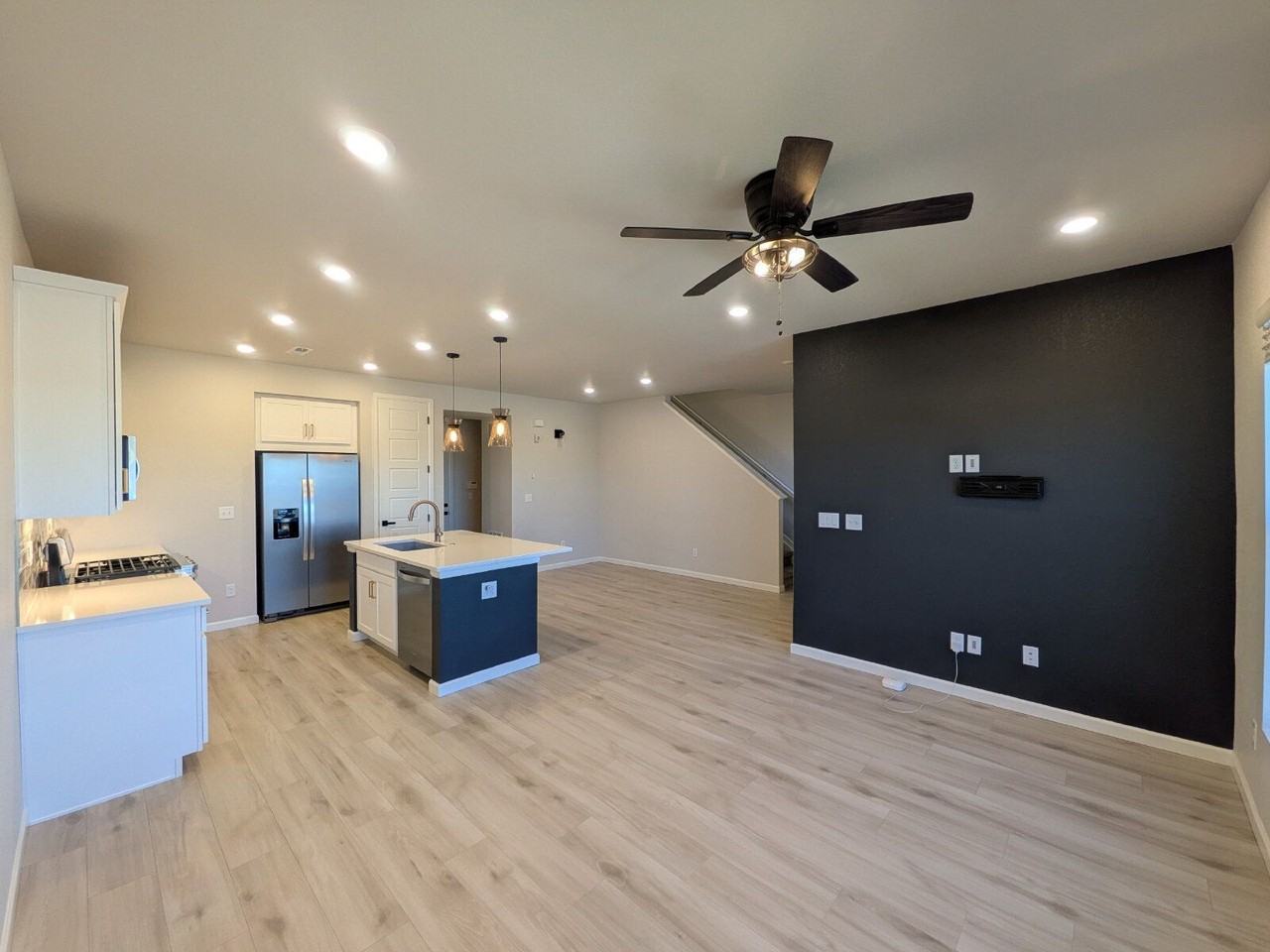 7922 Sterling Ranch Ave - Photo 3 of 17