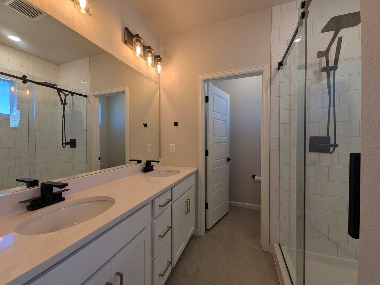 7922 Sterling Ranch Ave - Photo 5 of 17