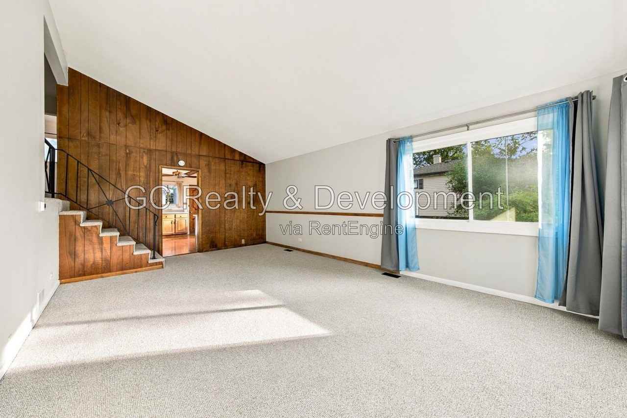 680 Easy St - Photo 2 of 20