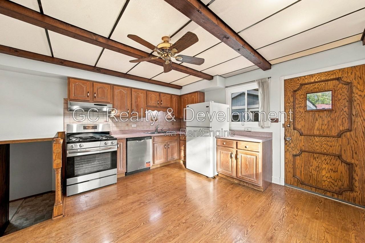 680 Easy St - Photo 4 of 20