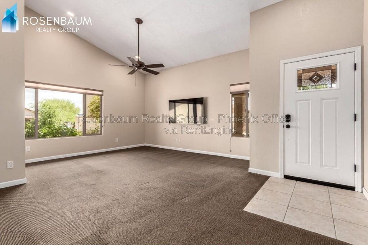 12436 S 38th Pl - Photo 4 of 22