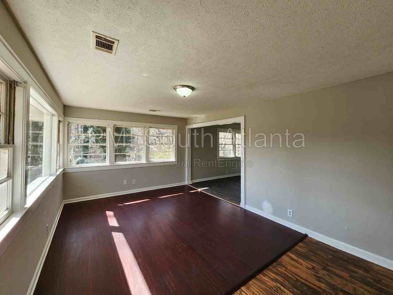 1459 Stockbridge Rd #B - Photo 4 of 36