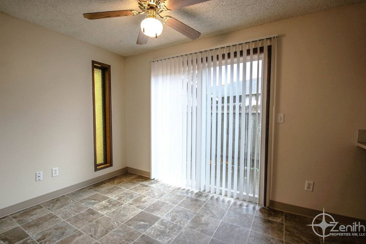 2818 Ne 86th Ave - Photo 3 of 11
