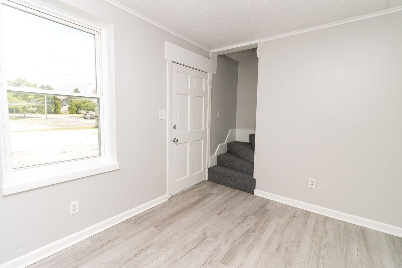 310 Cleveland St #1 - Photo 2 of 13