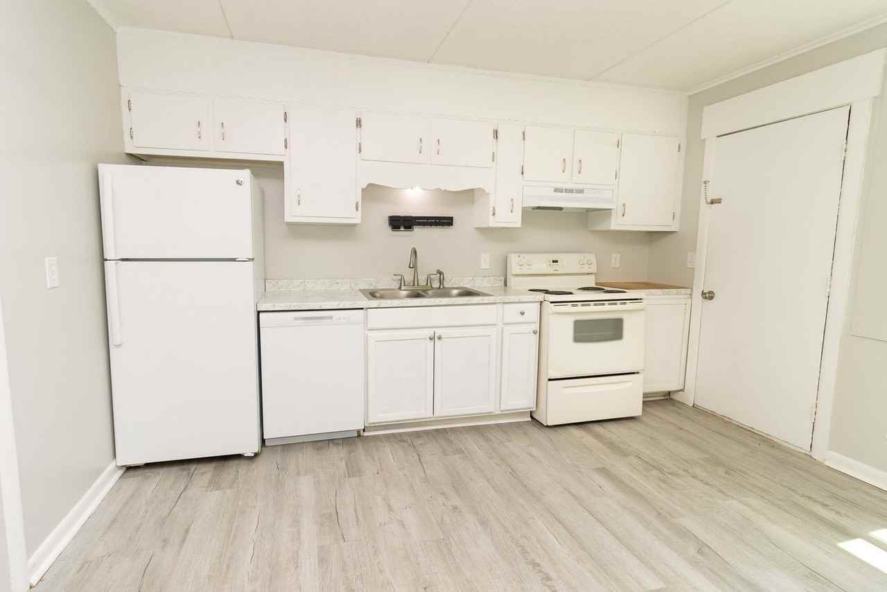 310 Cleveland St #1 - Photo 4 of 13