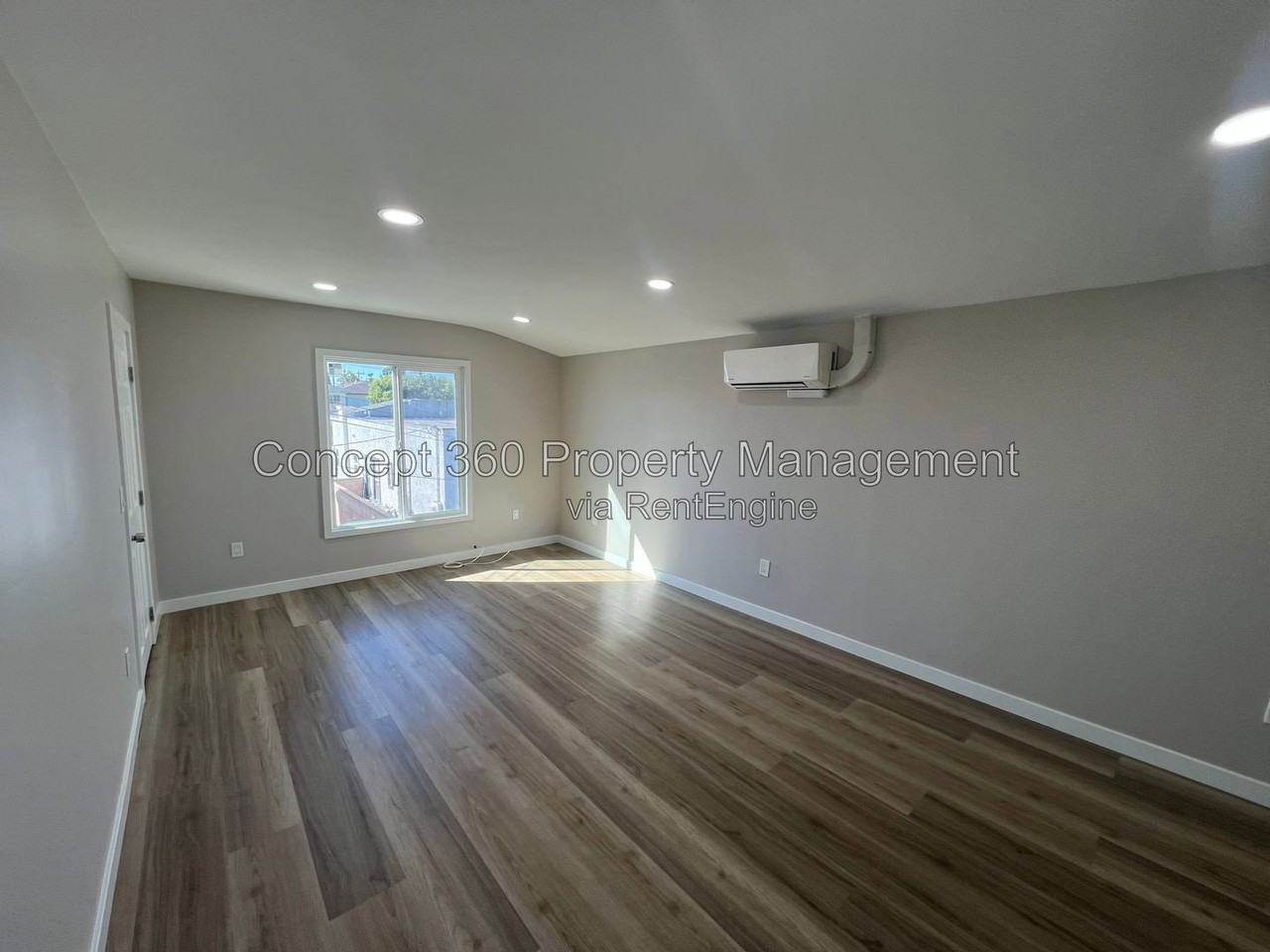 1061 E Market St #B - Photo 3 of 16
