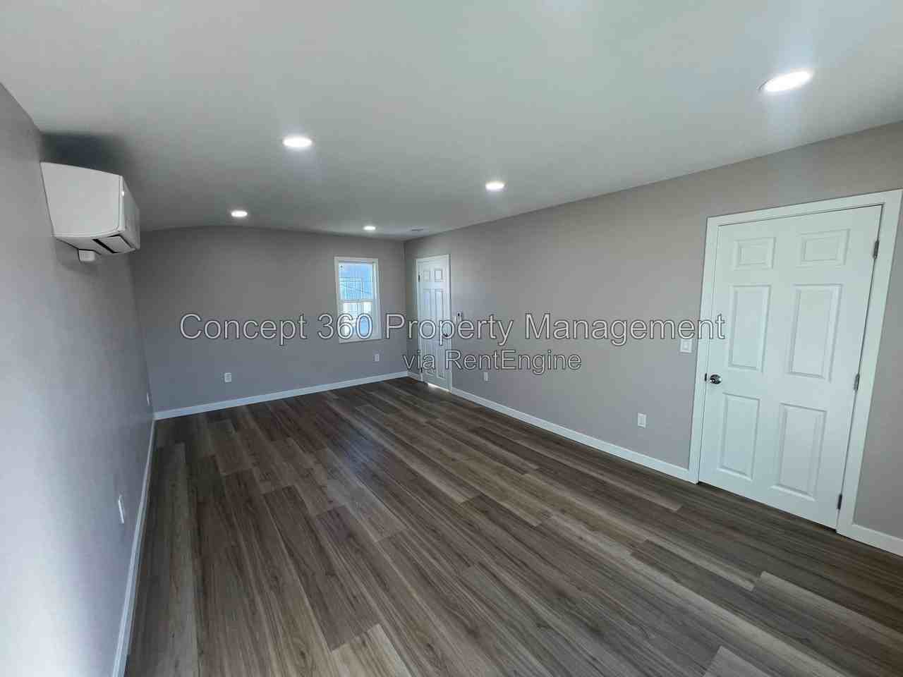 1061 E Market St #B - Photo 4 of 16