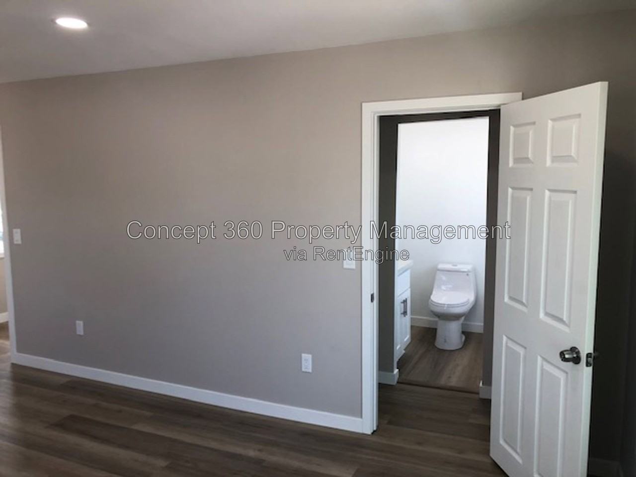 1061 E Market St #B - Photo 6 of 16