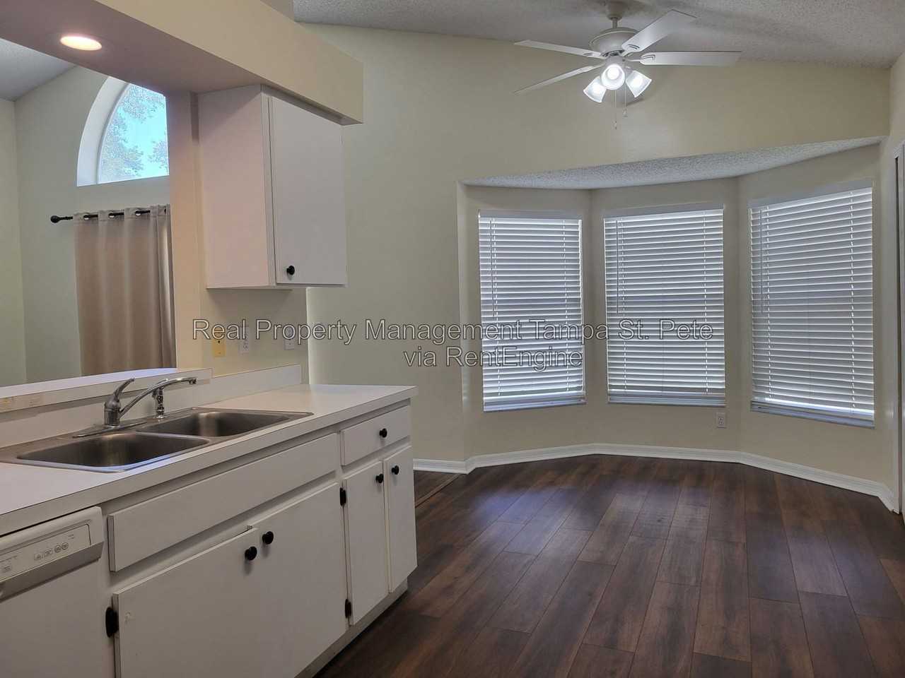 2526 Gotham Way - Photo 4 of 29