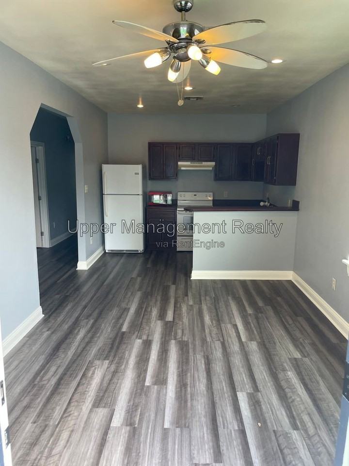 440 S Clark St #440 - Photo 3 of 19