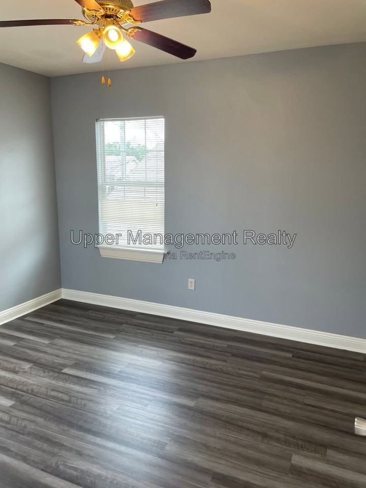 440 S Clark St #440 - Photo 6 of 19